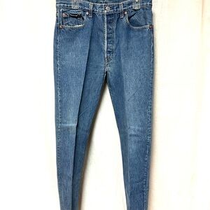 Levi 501 original fit jeans 34x32” excellent preowned button fly note